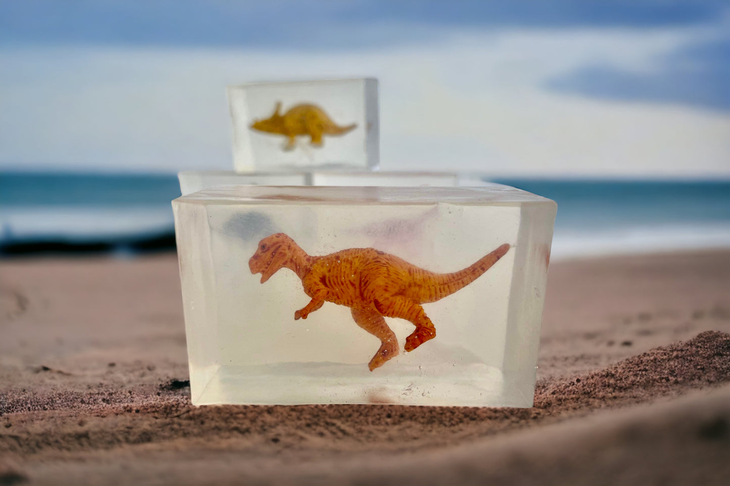 DINO SURPRISE.