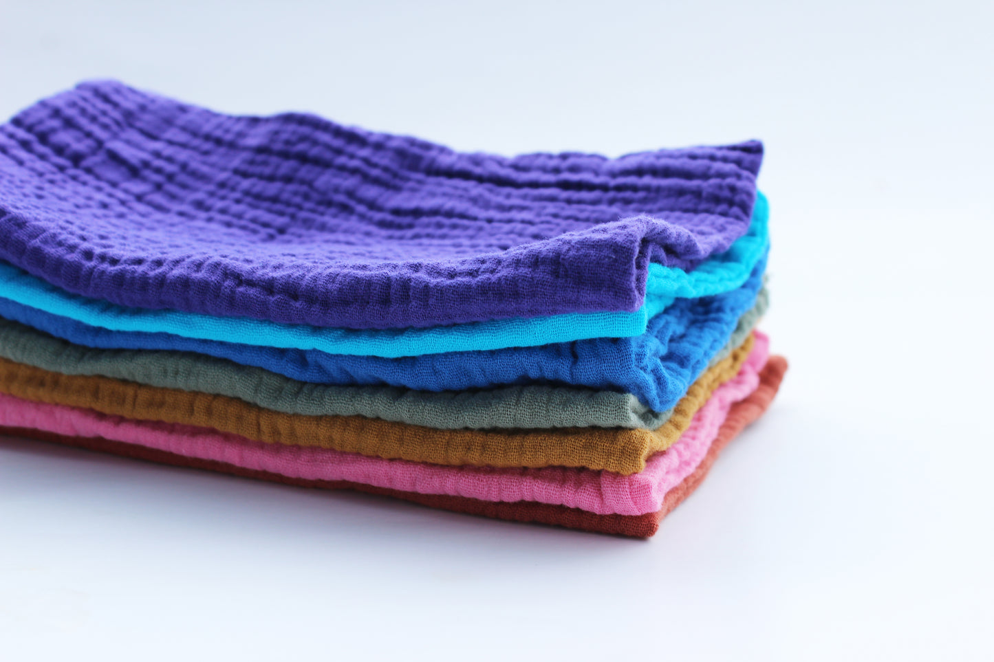 Set of 7 Laora washcloths.